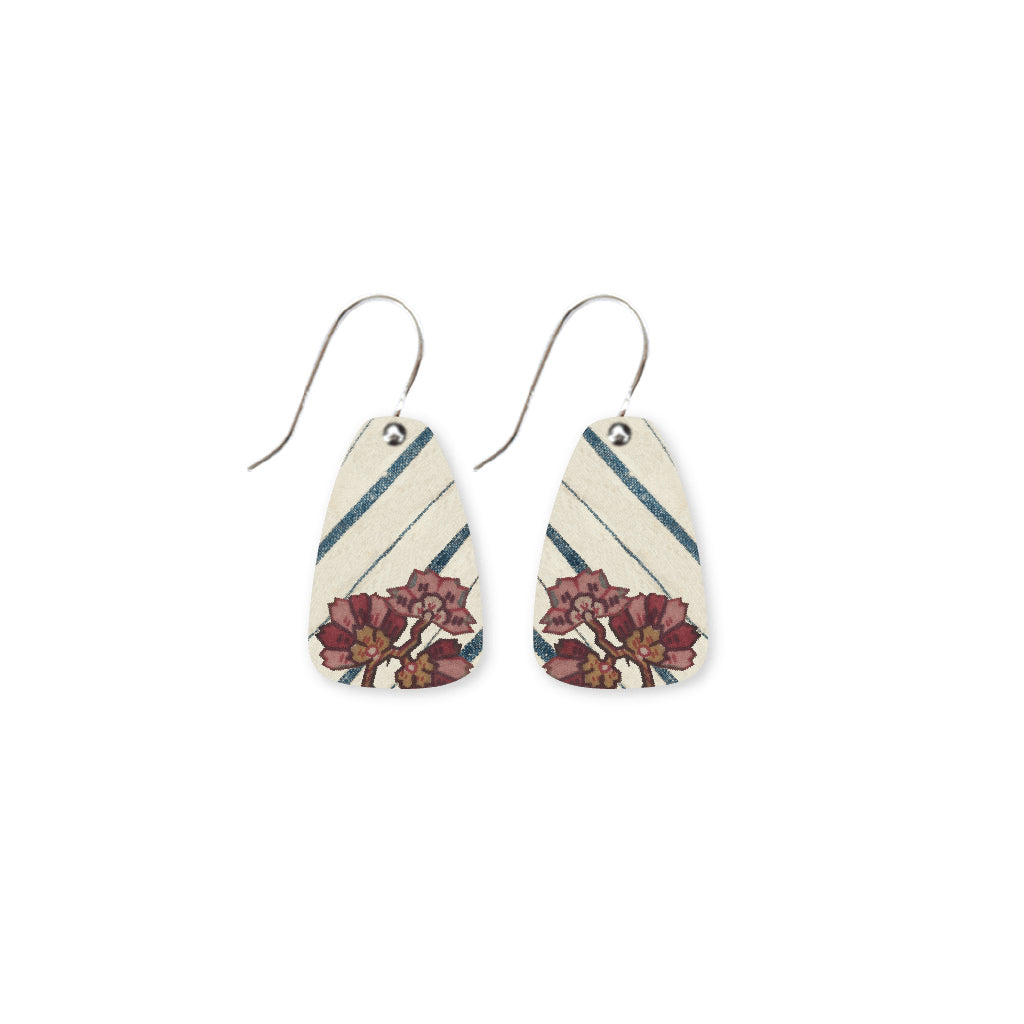 Vintage Charm Small Summit Drop Earring